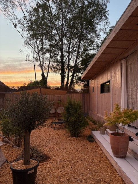 Intieme privé wellness met boho inrichting en natuurlijke materialen in Zonhoven